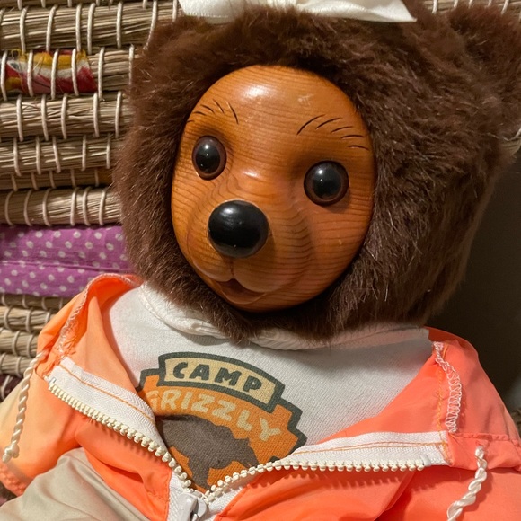 Rare HTF Robert Raikes “Camp Grizzly” Signed & Numbered Charming Wood Face Bear - Picture 13 of 17
